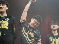 AYX-包含Uzi迎来五赛季高光表现，美国队球迷沸腾！的词条