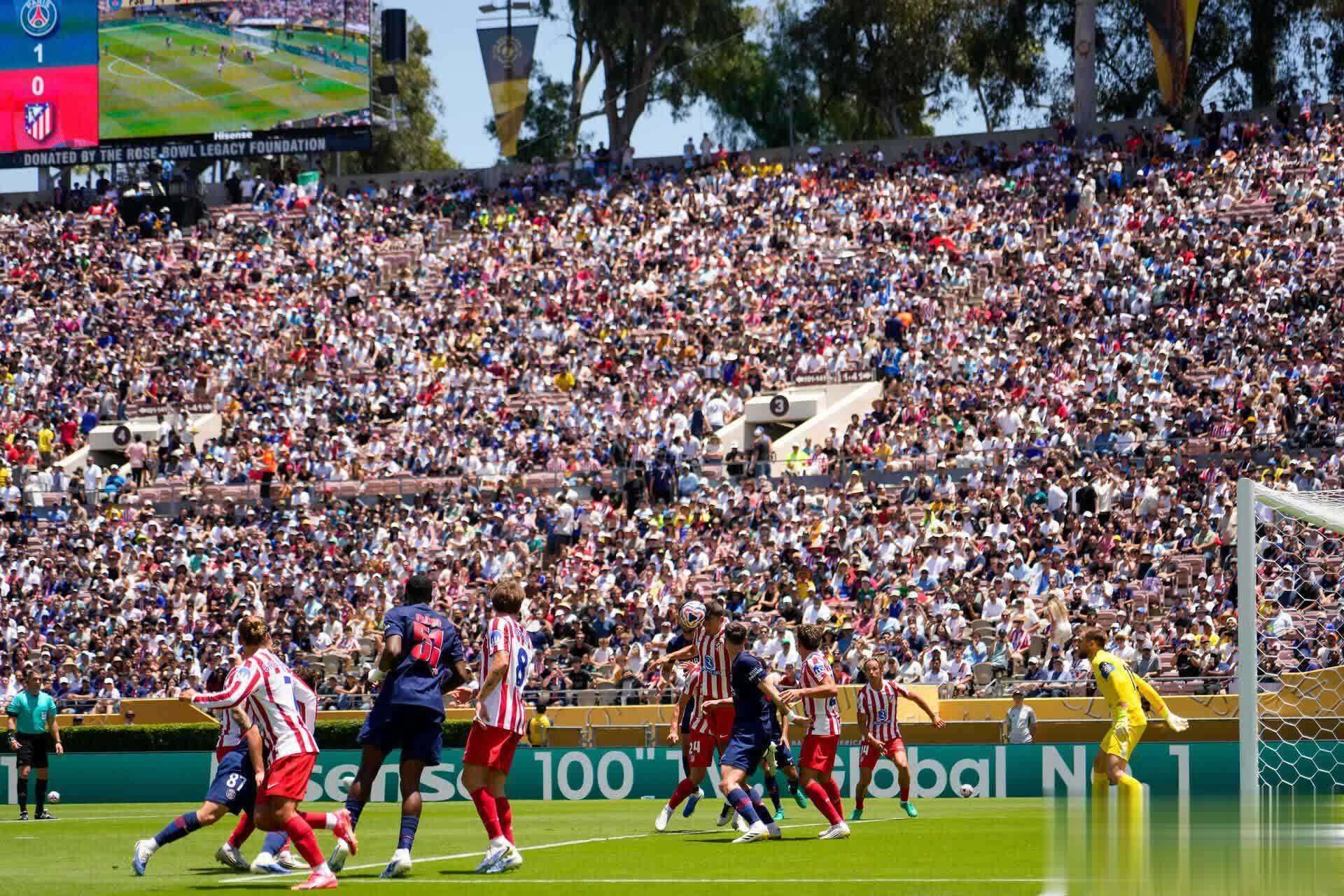 凯恩在巴黎圣日耳曼比赛中比赛局势复杂，比赛规则变更引发热议！引发球迷热议的简单介绍