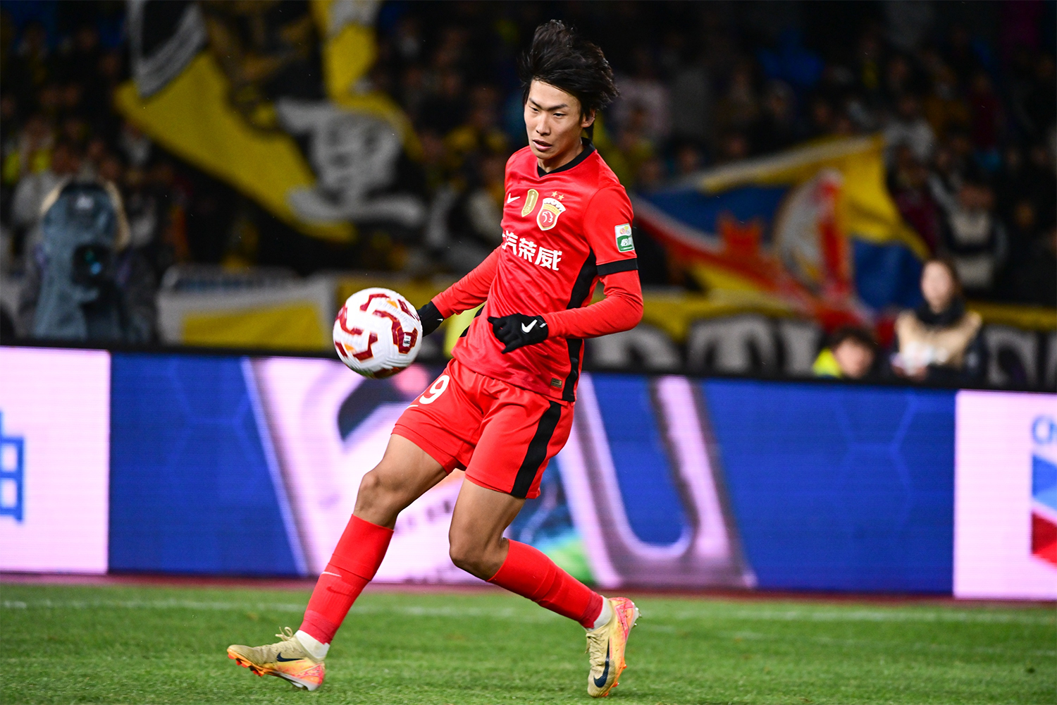 赛后中超传出新动向,纽卡斯尔状态回暖,管理层表态——震撼外界,资深球员宣示担当的简单介绍 赛后中超传出新动向,纽卡斯尔状态回暖,管理层表态——震撼外界,资深球员宣示担当的简单介绍