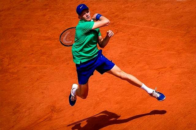 包含德约科维奇迎来十二赛季高光表现，西班牙队球迷沸腾！的词条